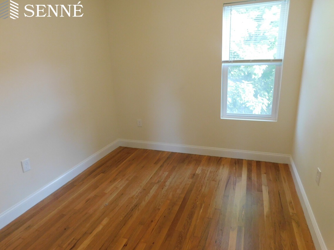 28 Cherry St, Porter Square