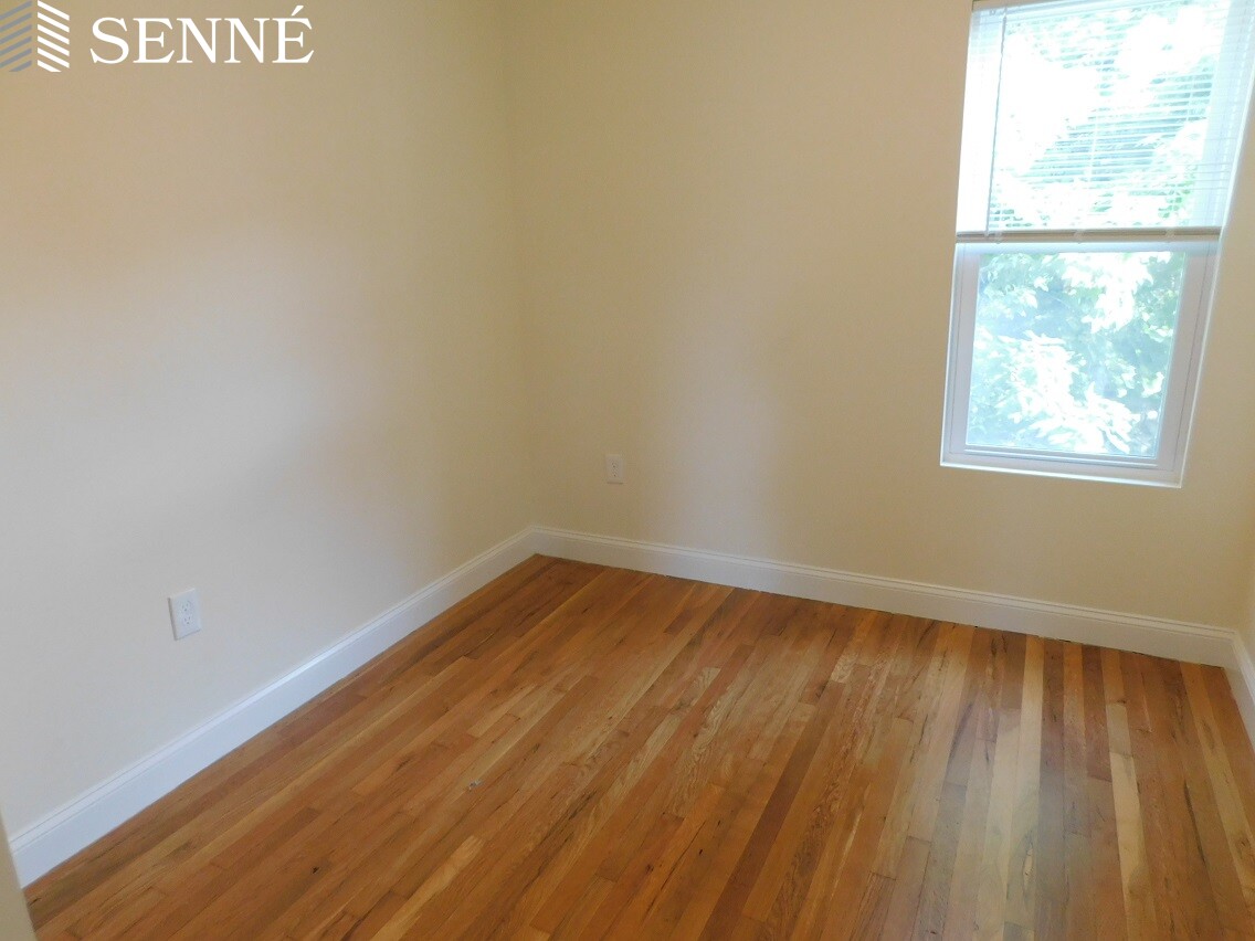 28 Cherry St, Porter Square