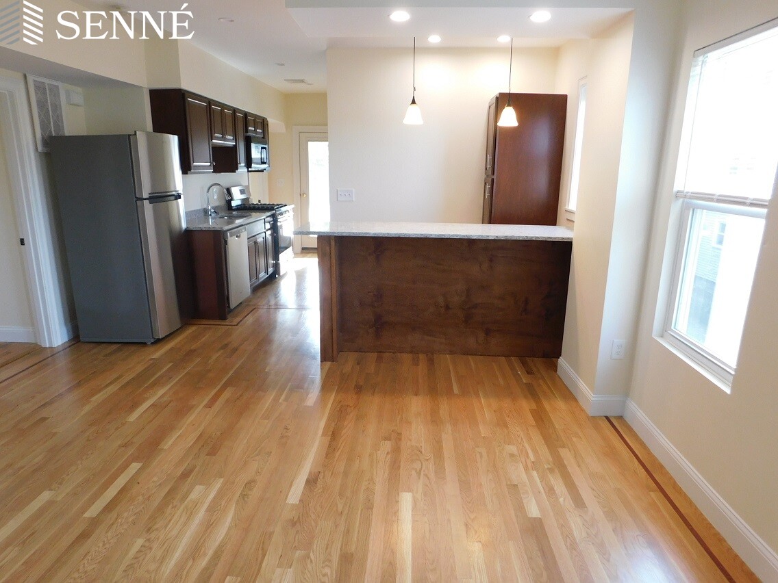 28 Cherry St, Porter Square