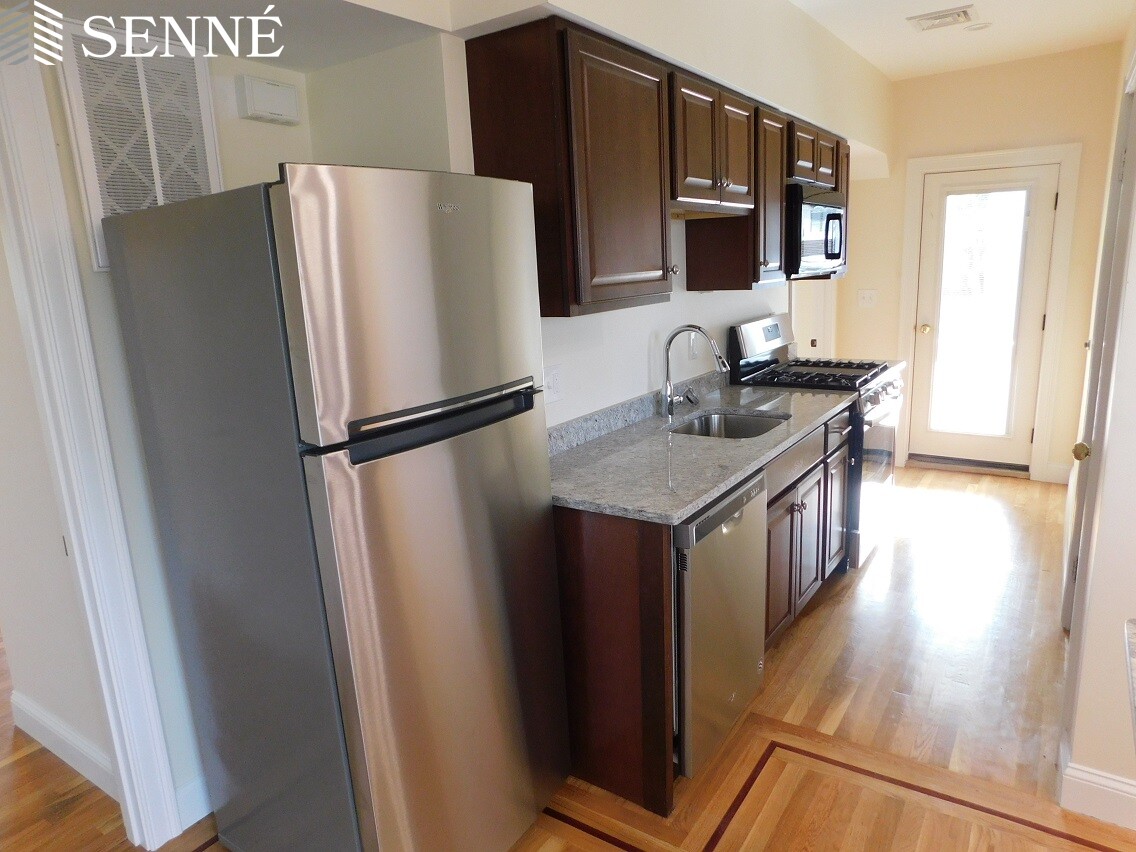 28 Cherry St, Porter Square