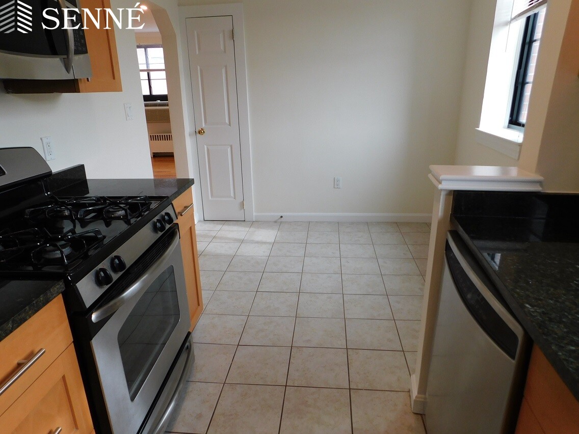 60 Brattle St, Harvard Square