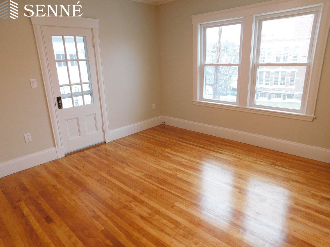 46 Concord Rd, Watertown