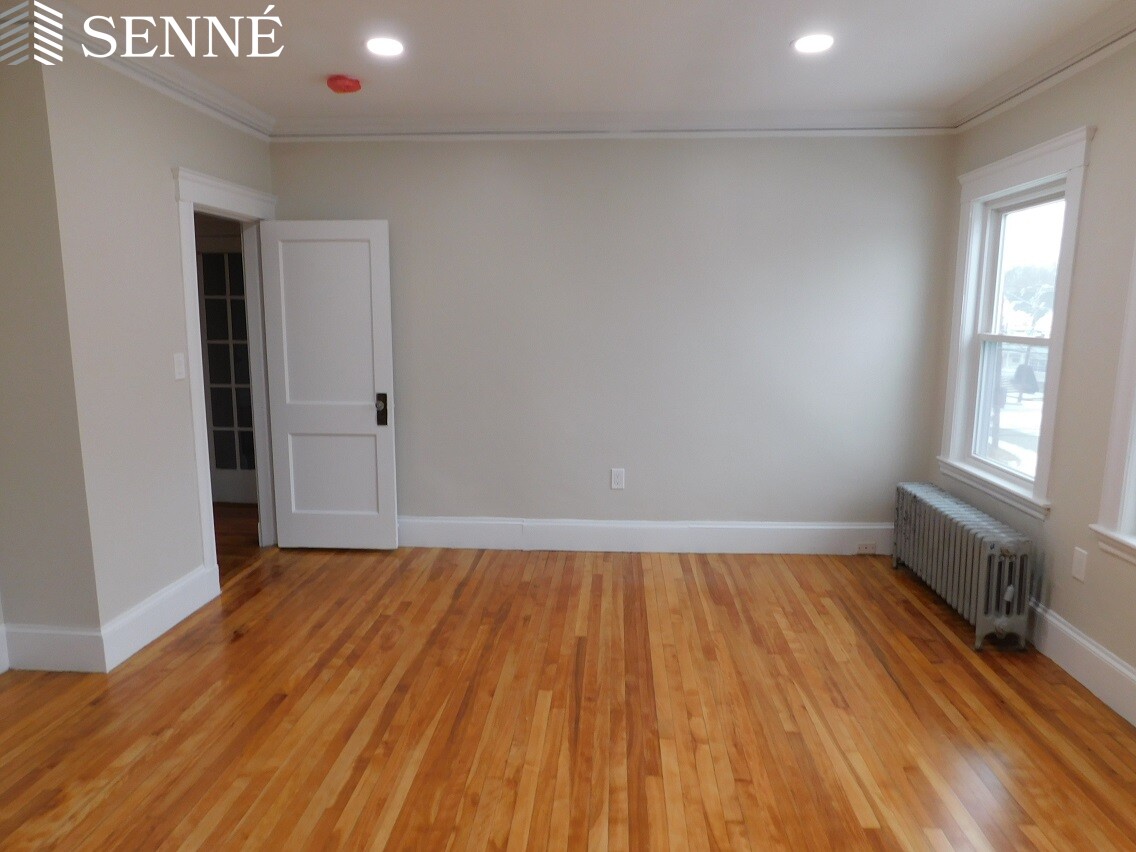 46 Concord Rd, Watertown