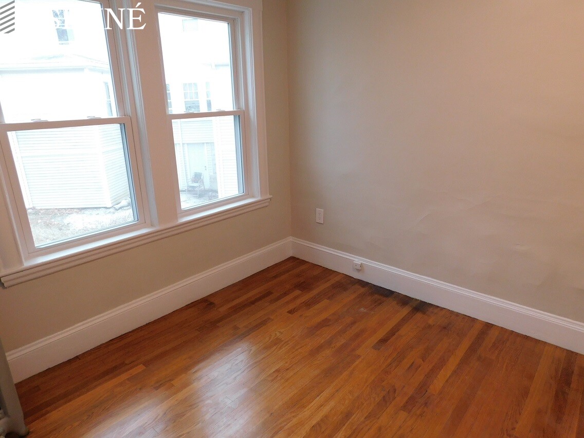 46 Concord Rd, Watertown