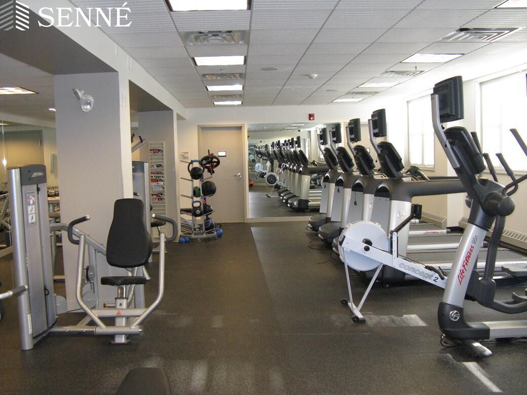 700 Huron Ave, Huron Village