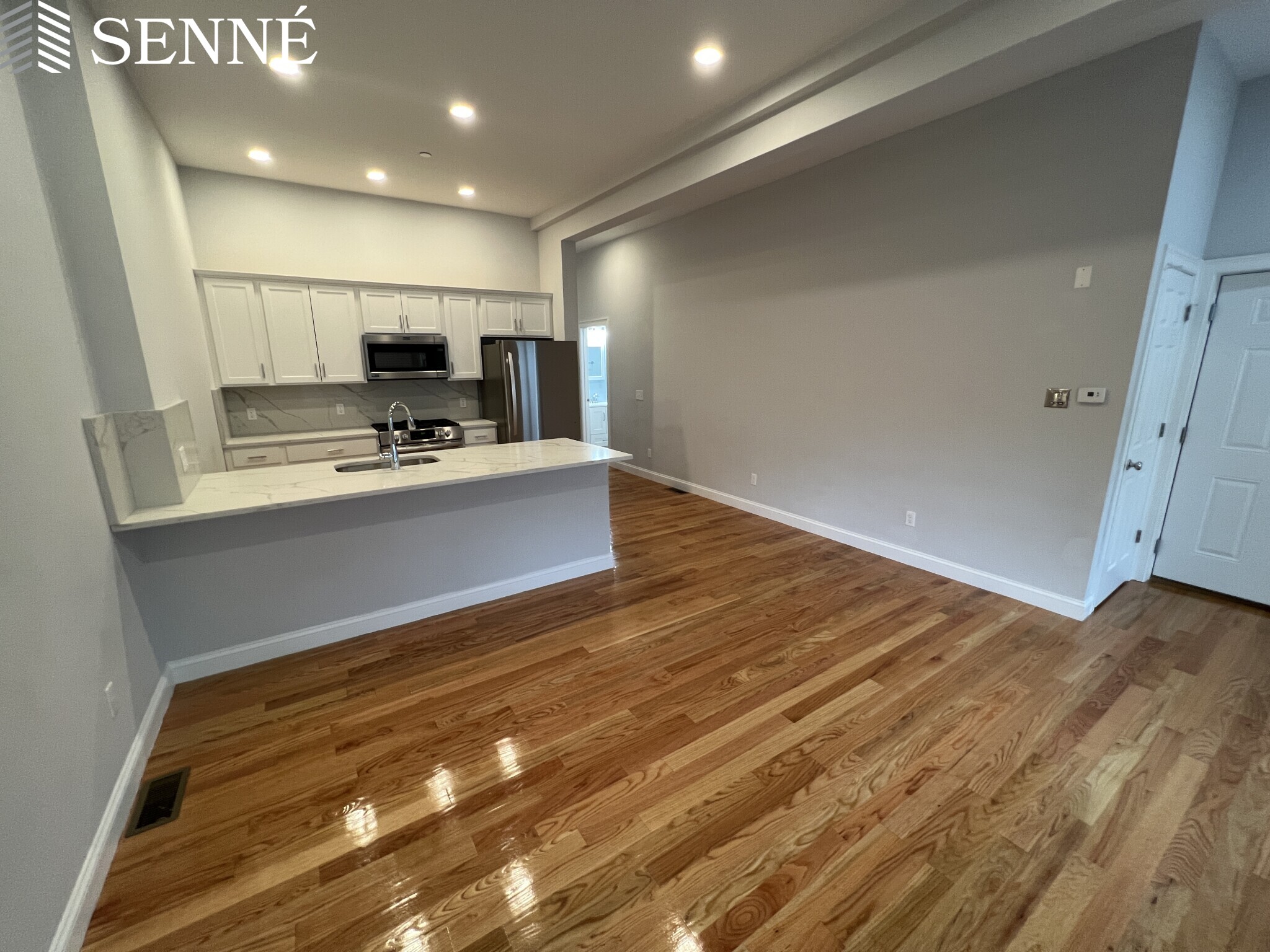 126 Cross St, East Somerville