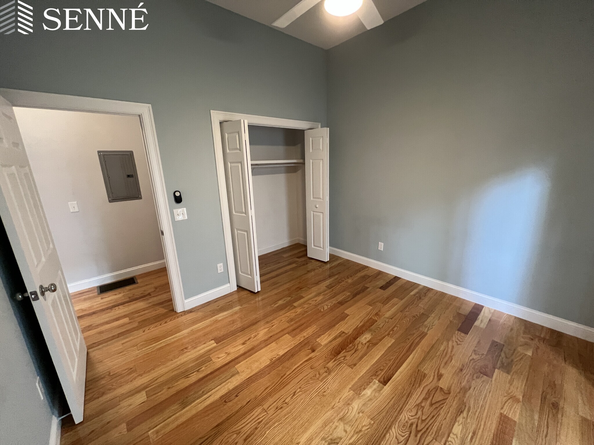 126 Cross St, East Somerville