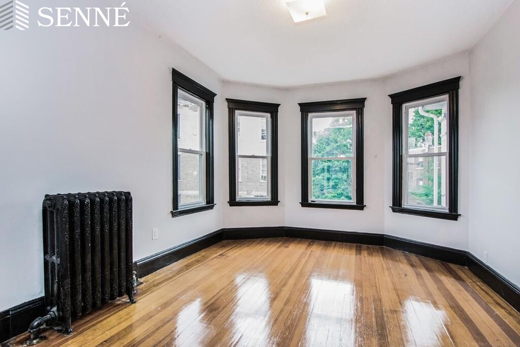 30 Harold St, Roxbury