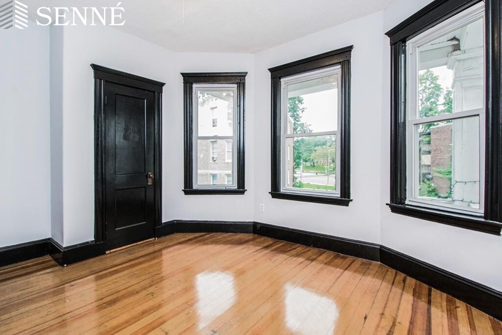 30 Harold St, Roxbury