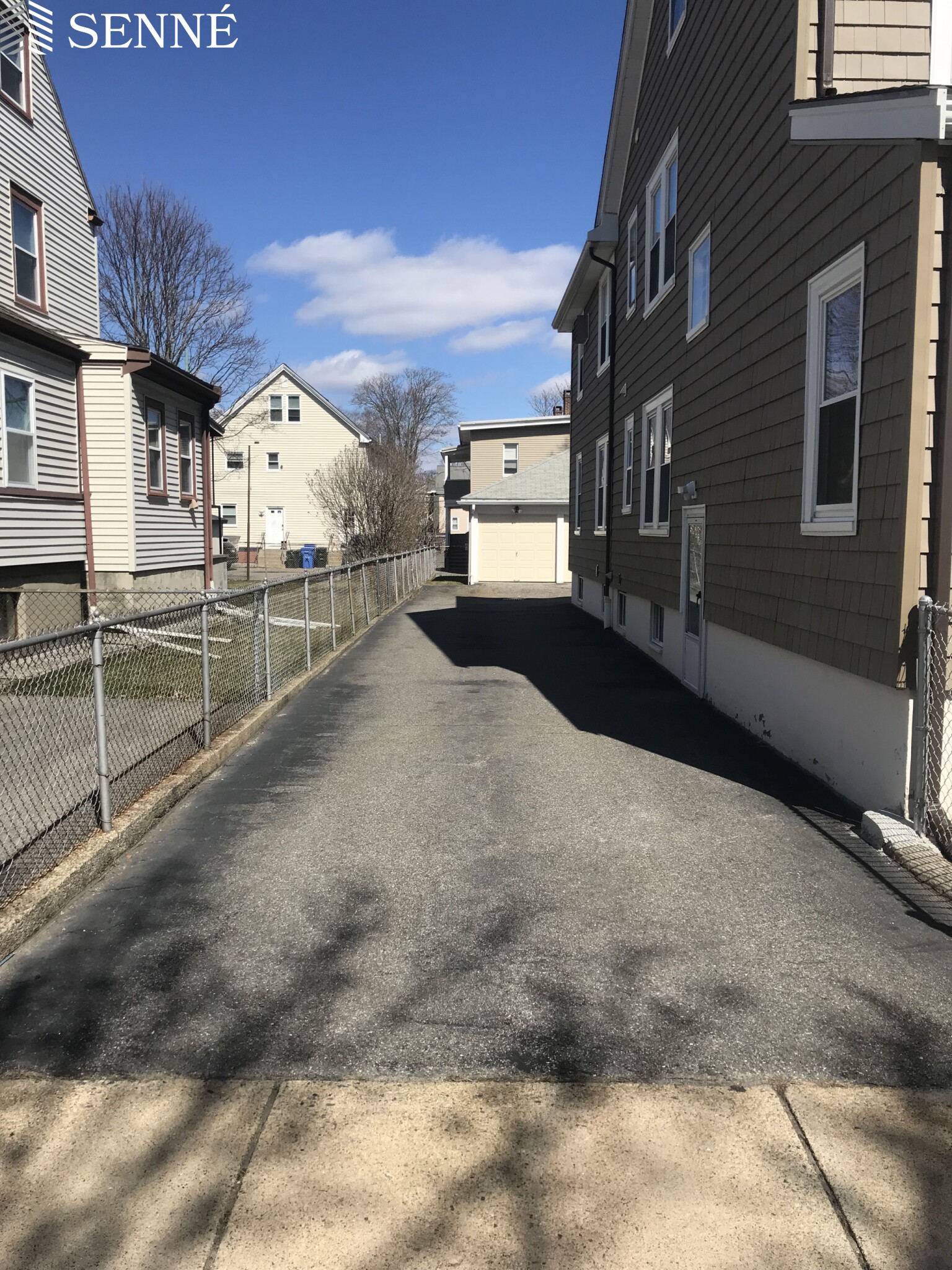 212 Robbins St, Waltham