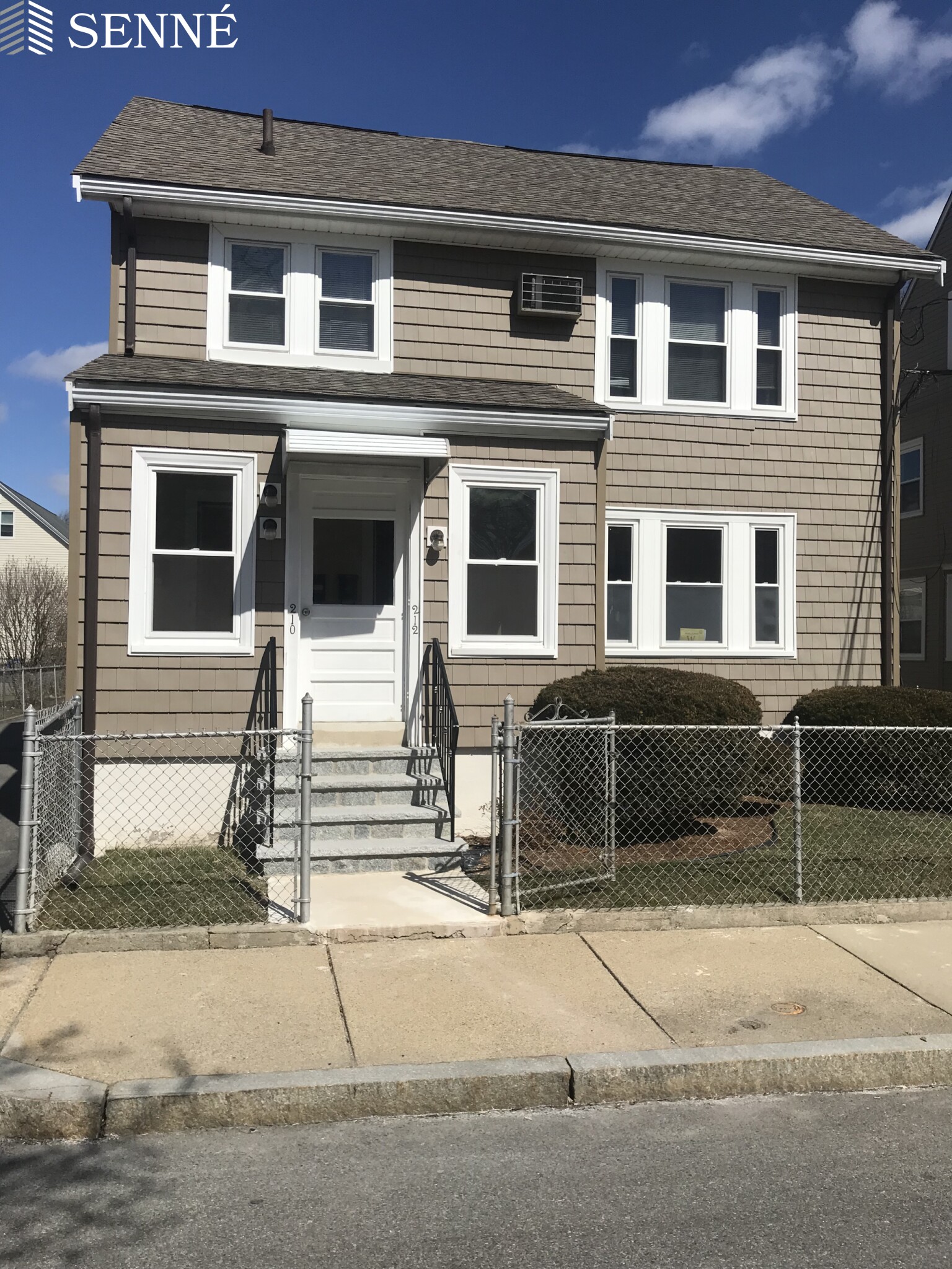 212 Robbins St, Waltham