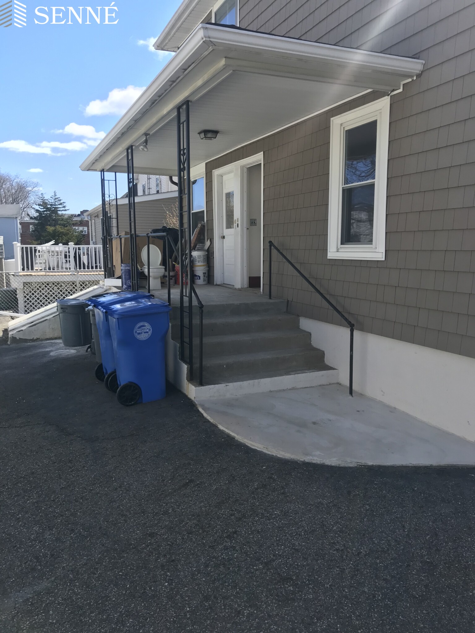 212 Robbins St, Waltham