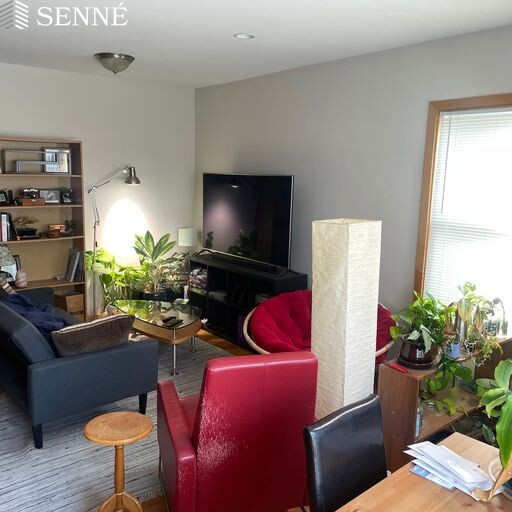 132 Columbia St, Cambridgeport