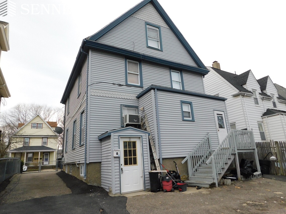 31 Seattle St, Lower Allston