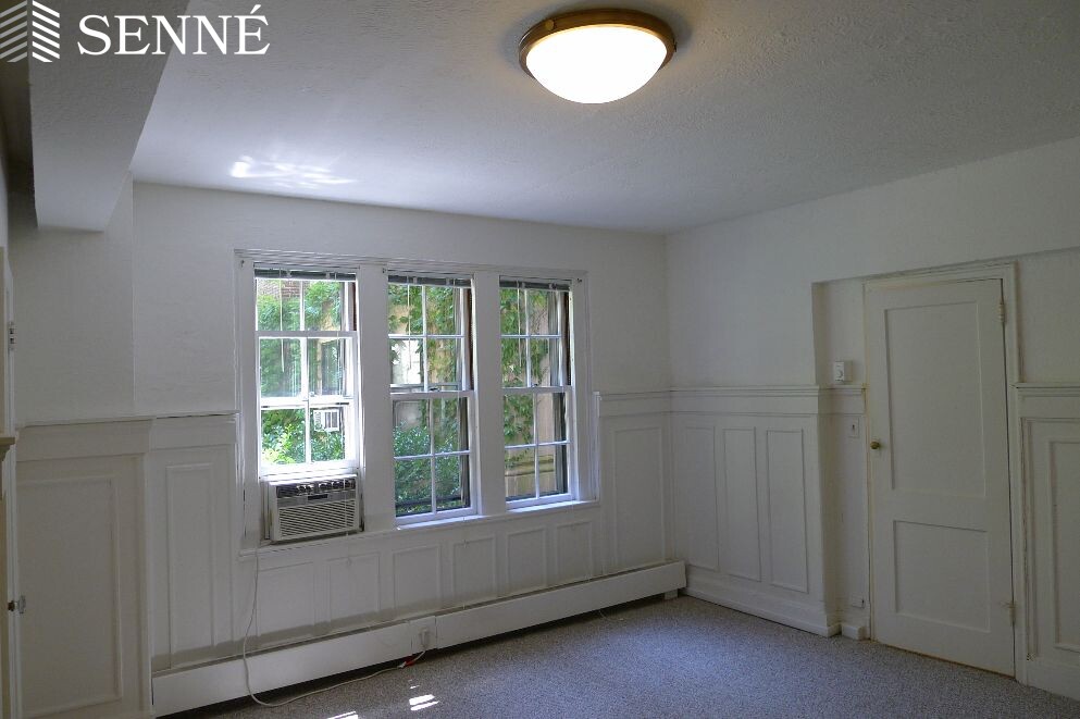 988 Memorial Dr, Harvard Square