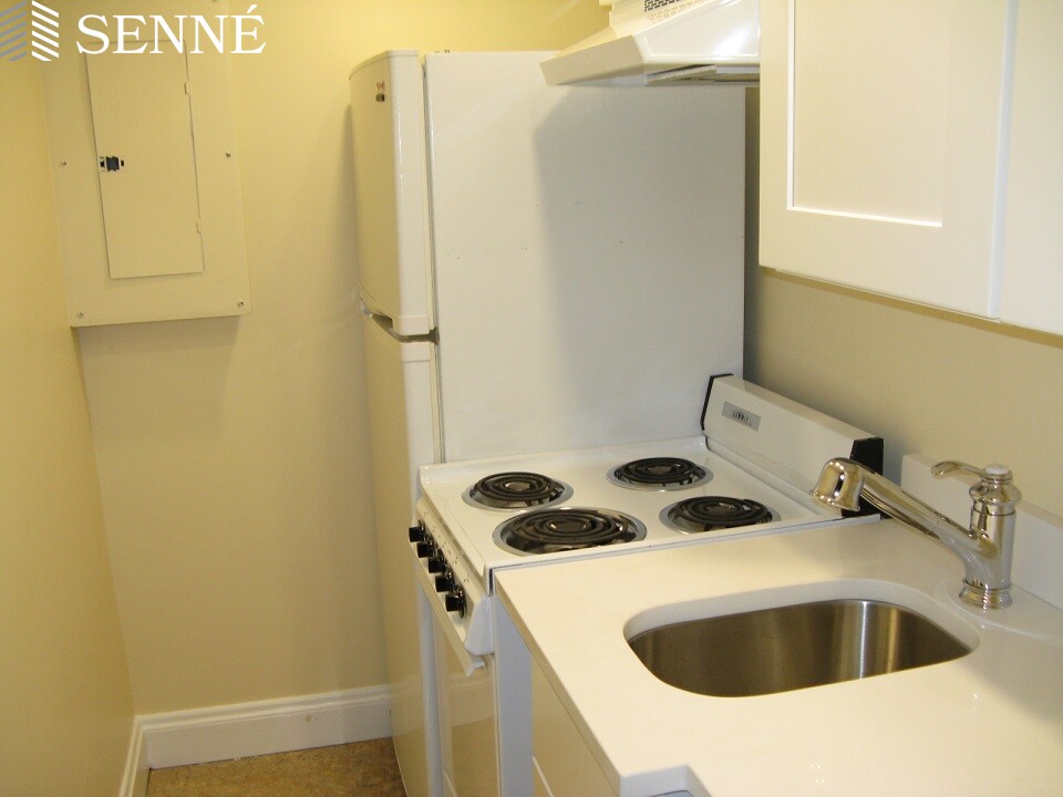 988 Memorial Dr, West Cambridge