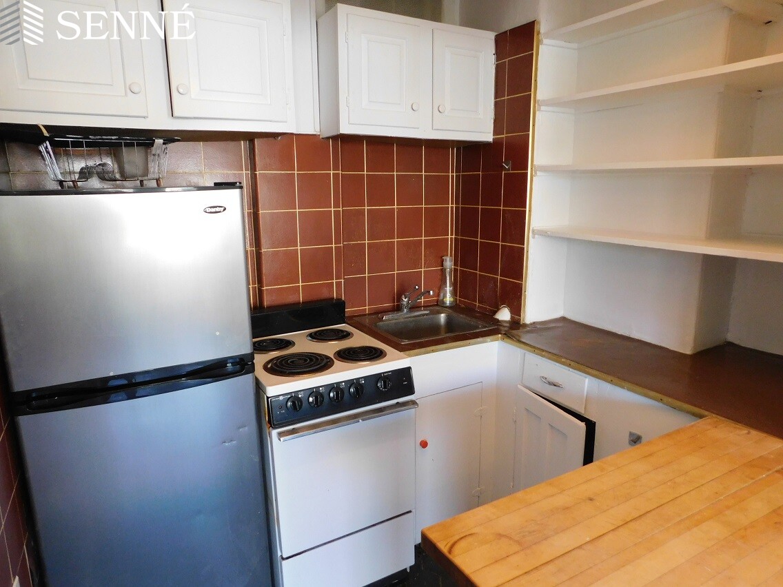 1137 Massachusetts Ave, Harvard Square