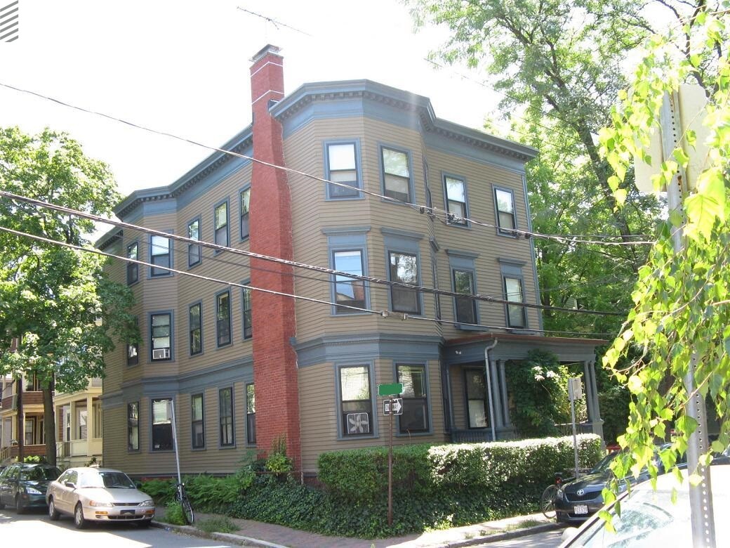 74 Highland Ave, Mid Cambridge