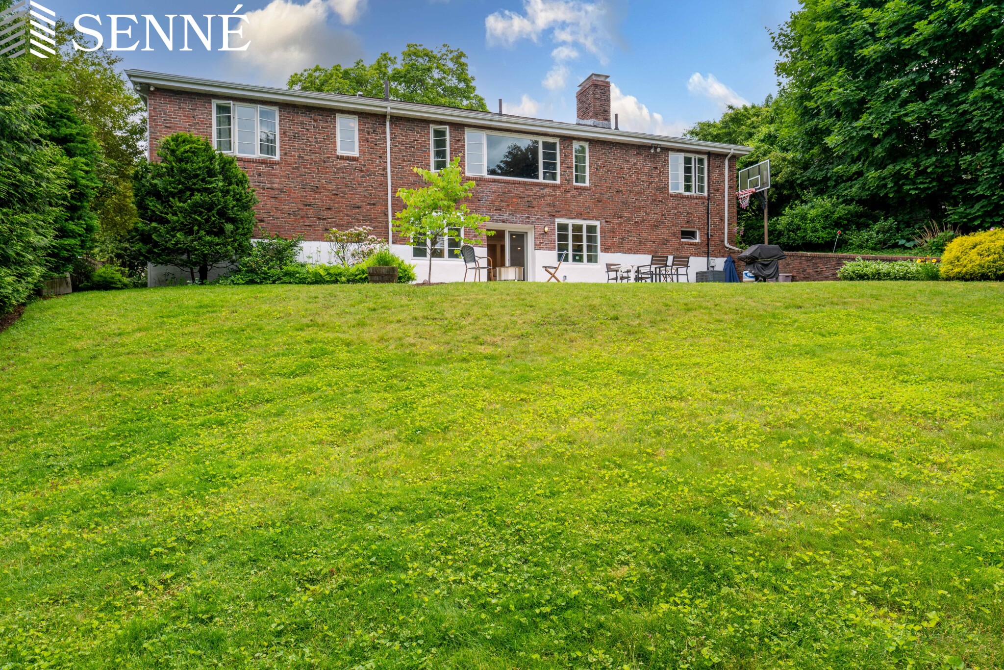 18 Beverly Rd, Arlington