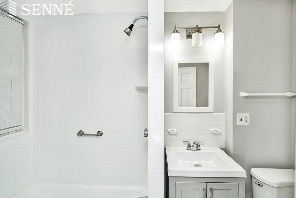 109 Walnut St, Gilman Square