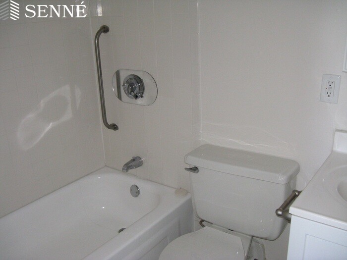 929 Massachusetts Ave, Harvard Square