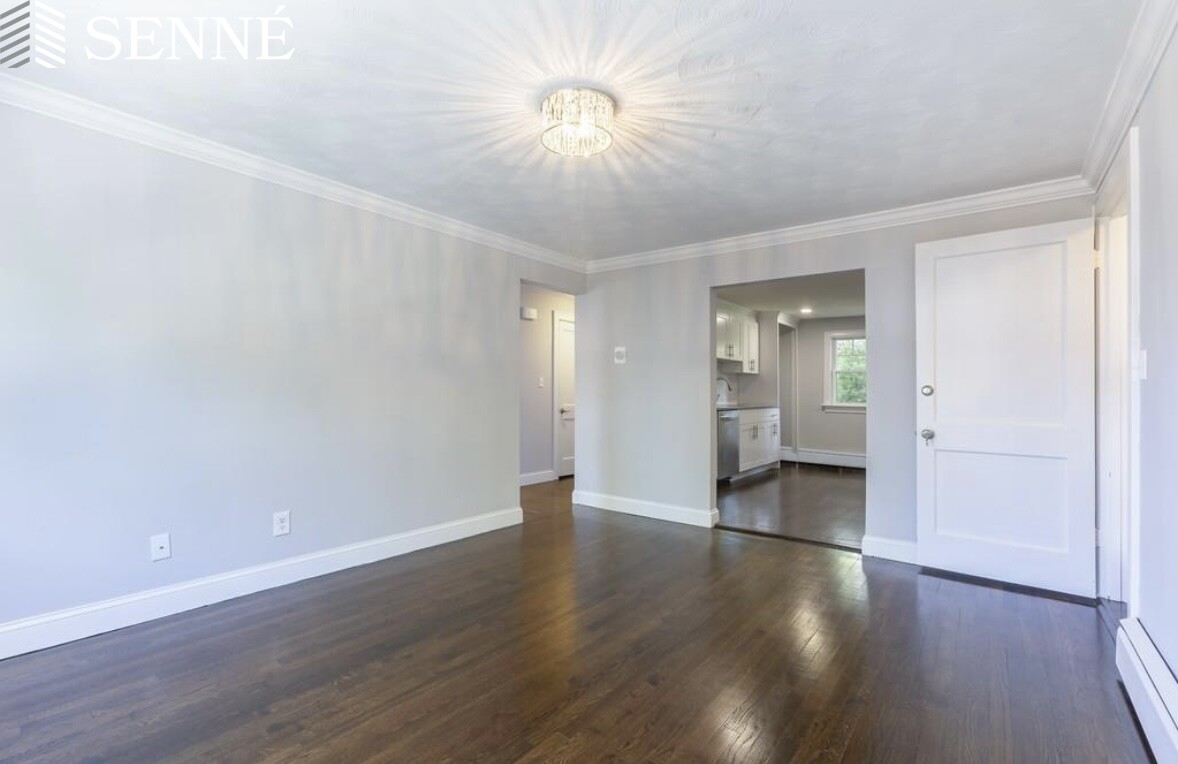 50 Aldrich Rd, East Watertown