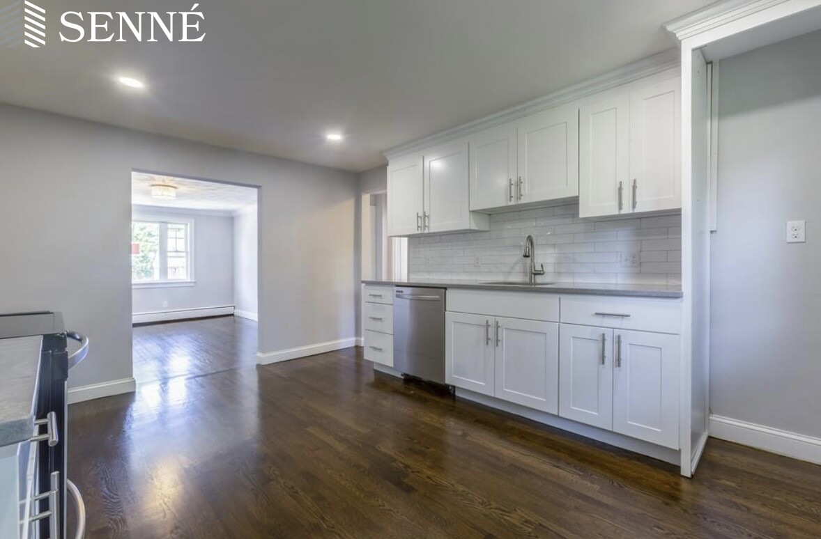 50 Aldrich Rd, East Watertown