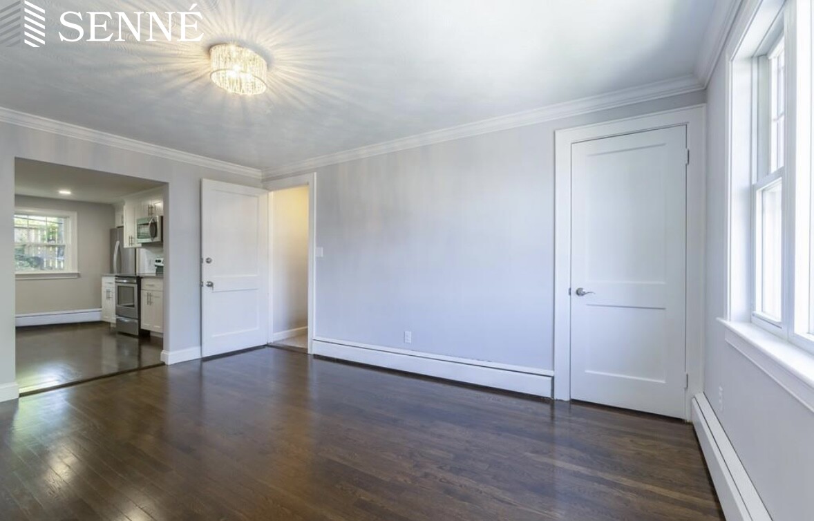 50 Aldrich Rd, East Watertown