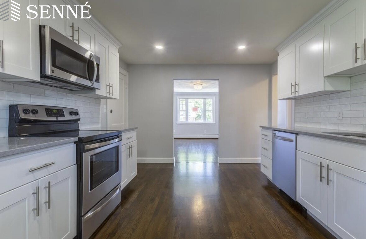 50 Aldrich Rd, East Watertown