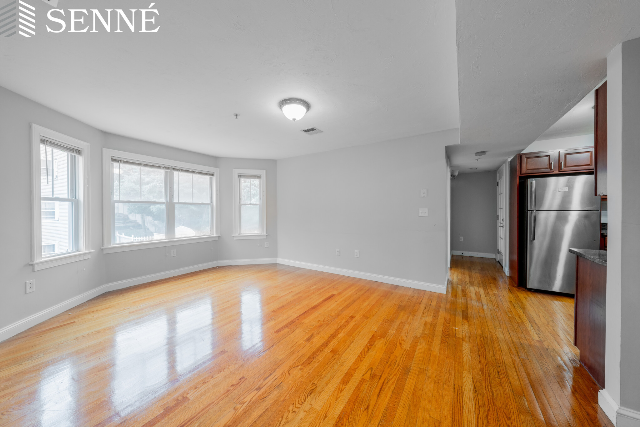 16 Notre Dame St, Roxbury