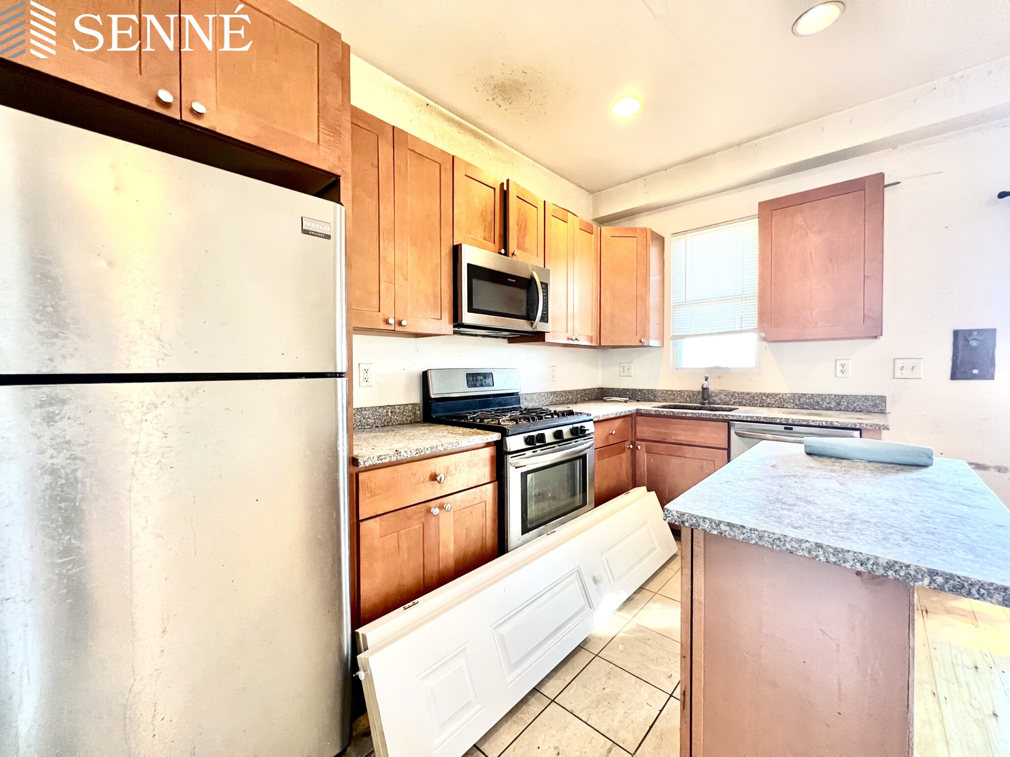 28 Fisher Ave, Roxbury