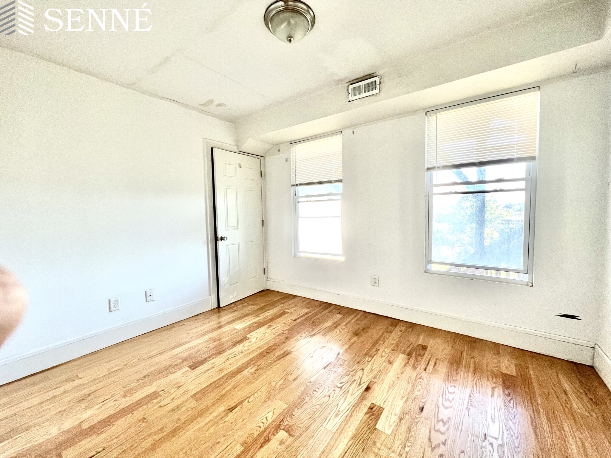 28 Fisher Ave, Roxbury