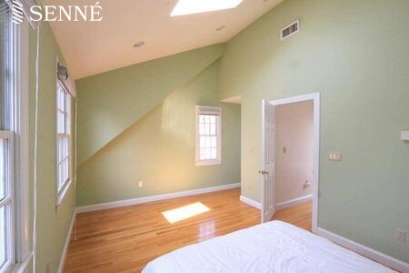 86 Winter St, East Cambridge