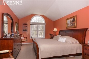 21 Greystone Ct, Burlington