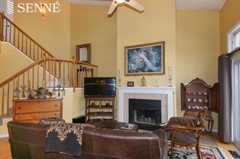 21 Greystone Ct, Burlington