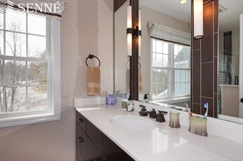 21 Greystone Ct, Burlington