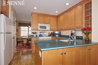 21 Greystone Ct, Burlington