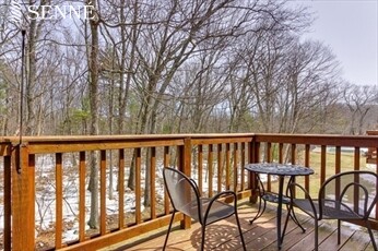 21 Greystone Ct, Burlington