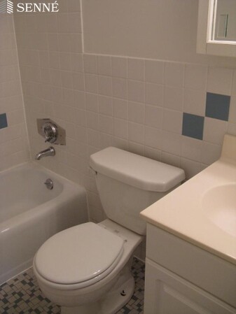 375 Harvard St, Harvard Square