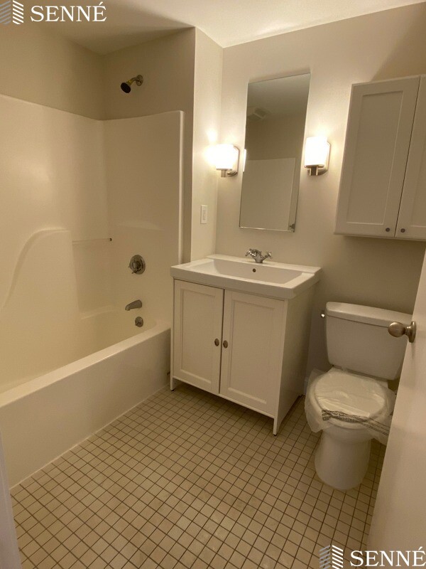 1008 Massachusetts Ave, Harvard Square