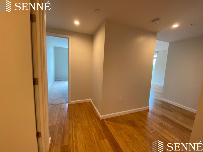 1008 Massachusetts Ave, Harvard Square