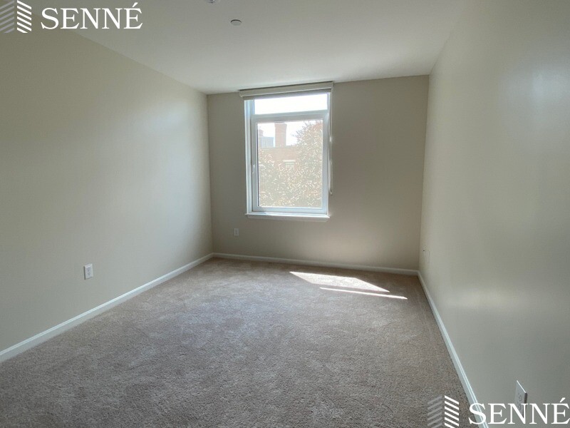 1008 Massachusetts Ave, Harvard Square