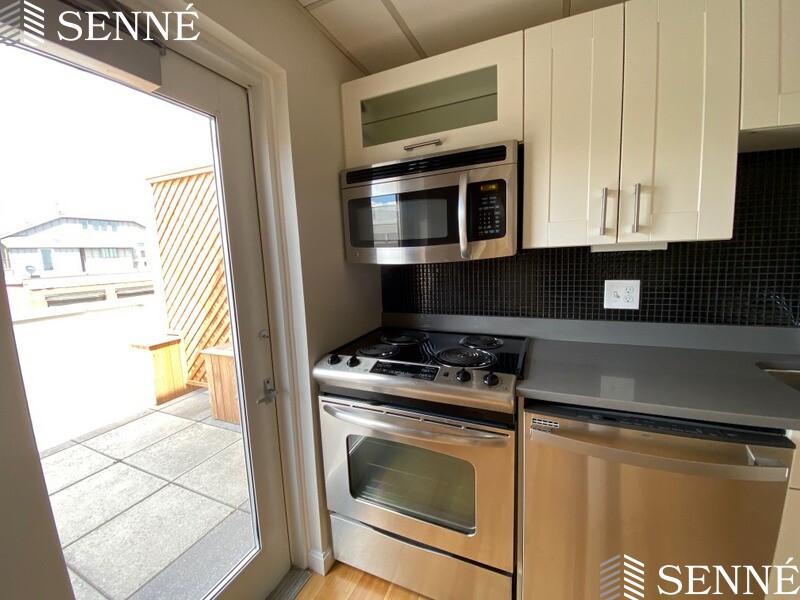 1008 Massachusetts Ave, Harvard Square