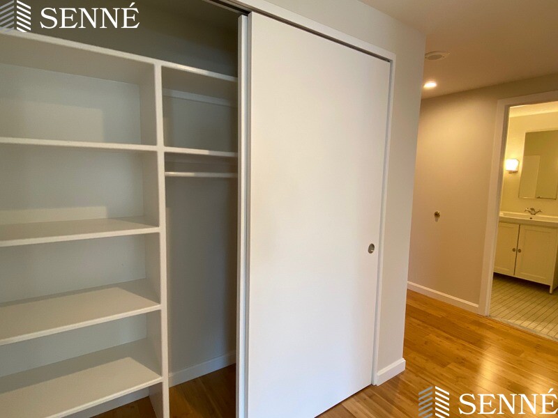 1008 Massachusetts Ave, Harvard Square