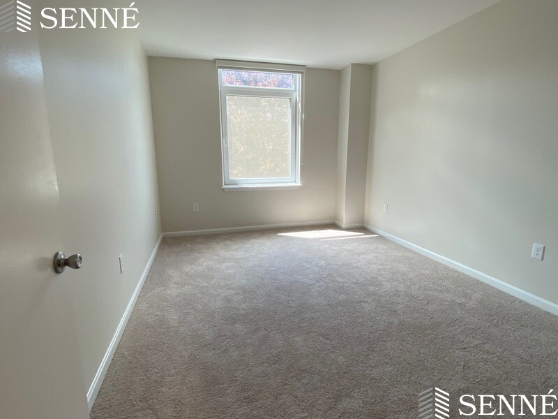 1008 Massachusetts Ave, Harvard Square