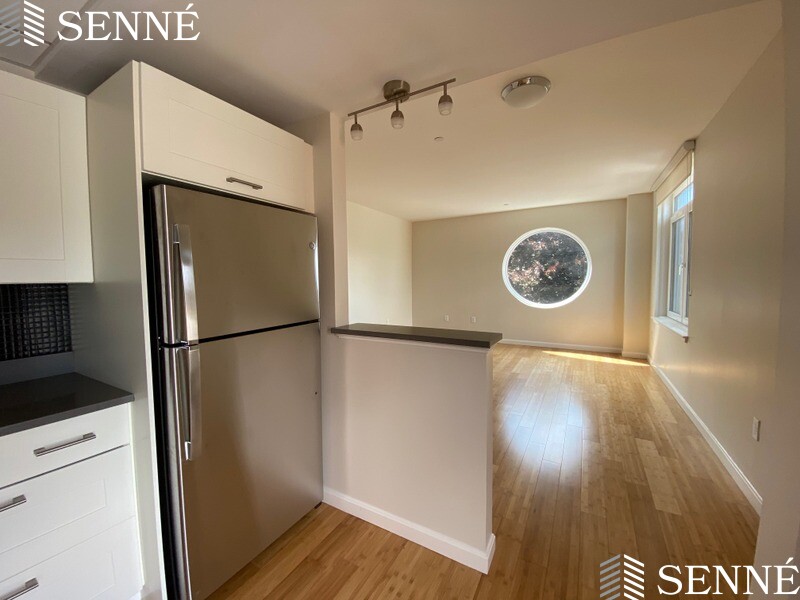 1008 Massachusetts Ave, Harvard Square