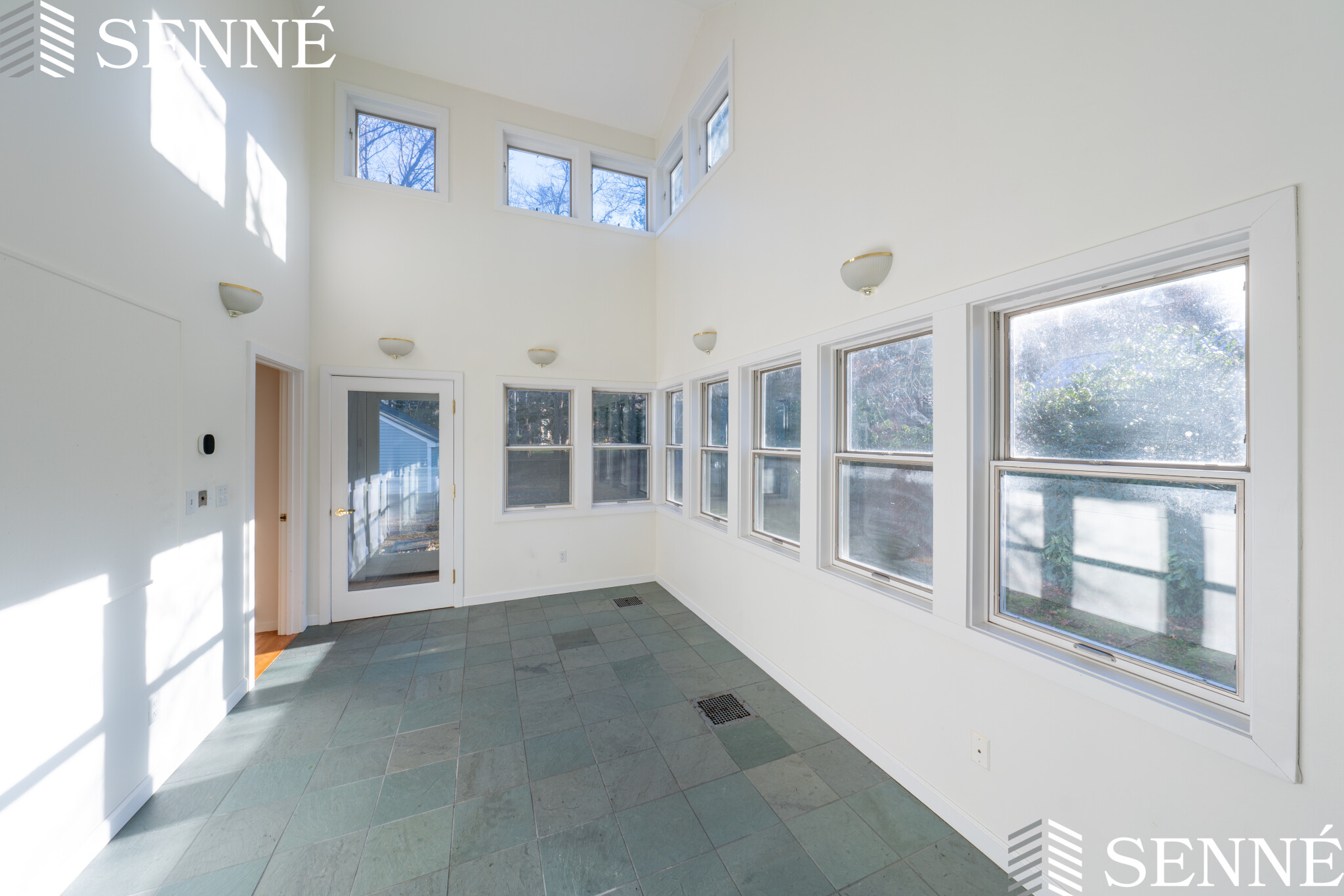 10 Bennett Rd, Wayland