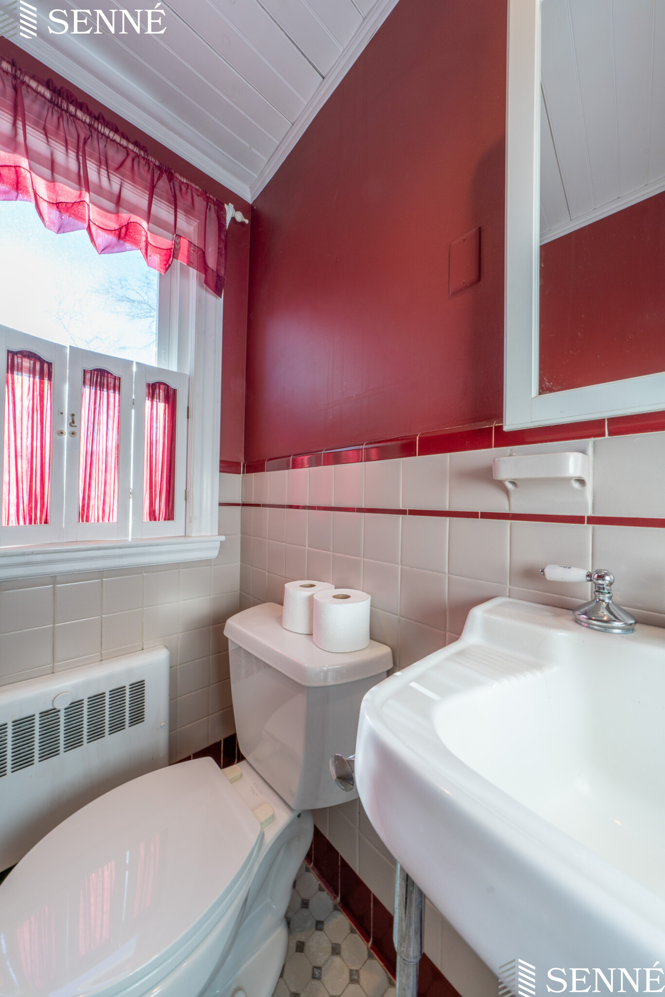 10 Bennett Rd, Wayland