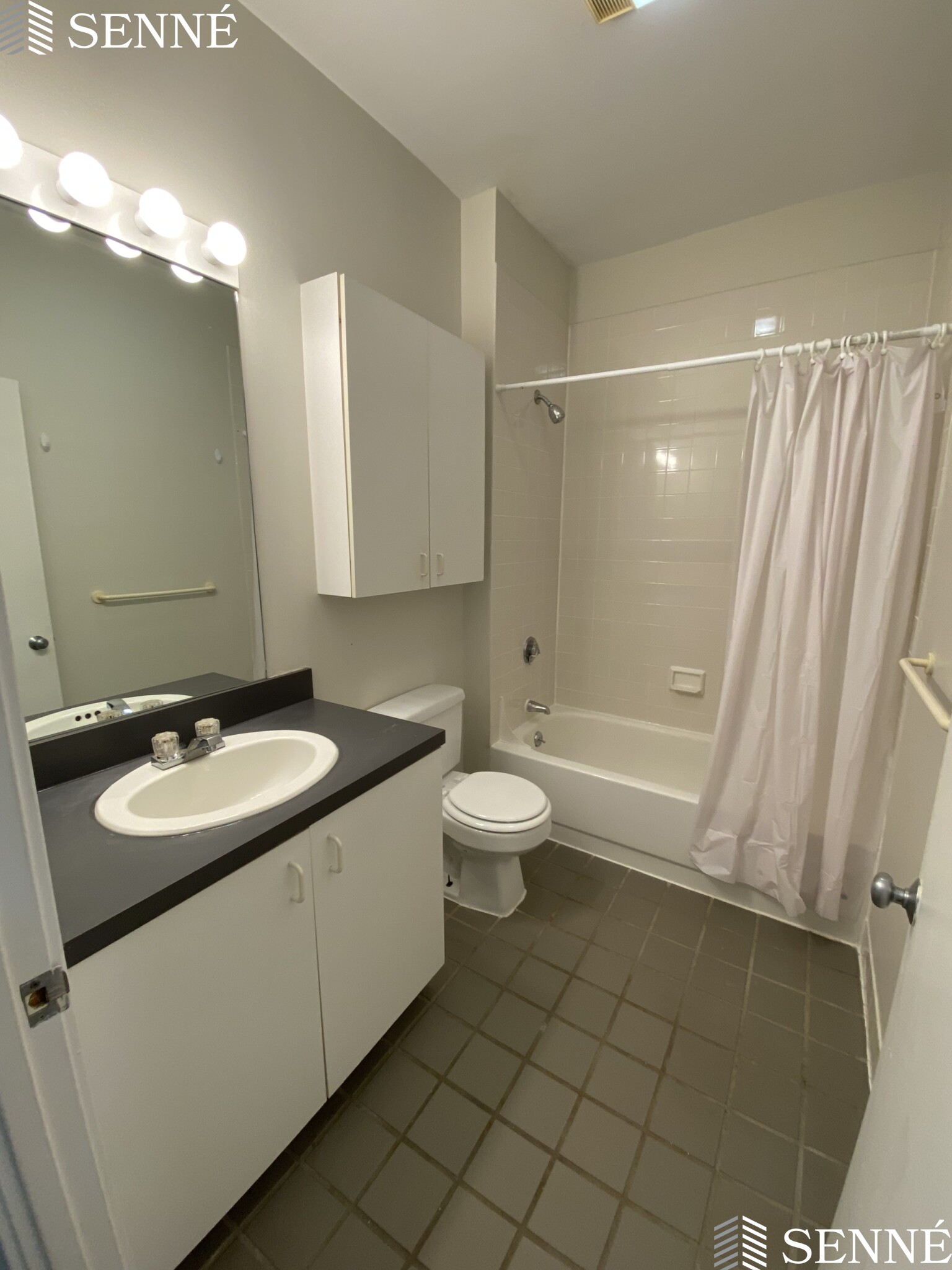 218 Thorndike St, East Cambridge