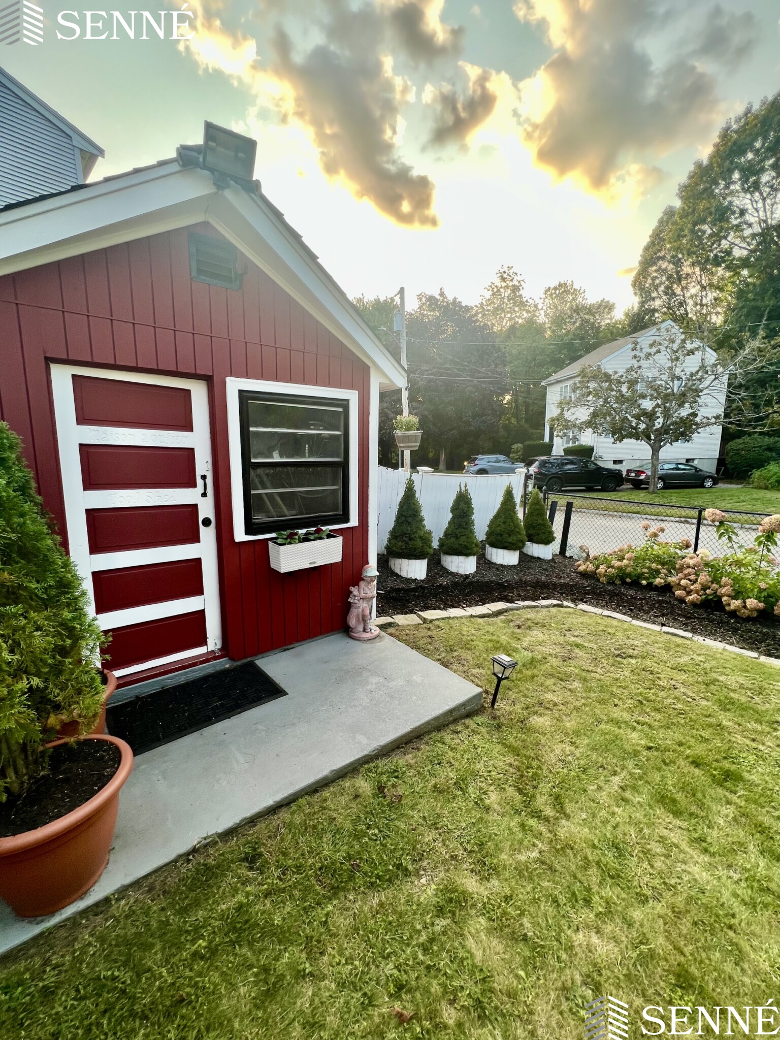 174 Seminole Ave, Waltham